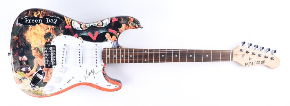 🎸 Green Day Signed Guitar – Authentic Autographs + COA – Rare Collector’s Item